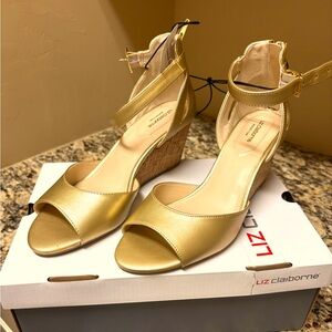 Liz Claiborne Gold Wedge Sandals with Slingback